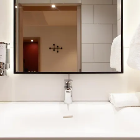 Hampton By Hilton Stuttgart Airport Hotel 3*