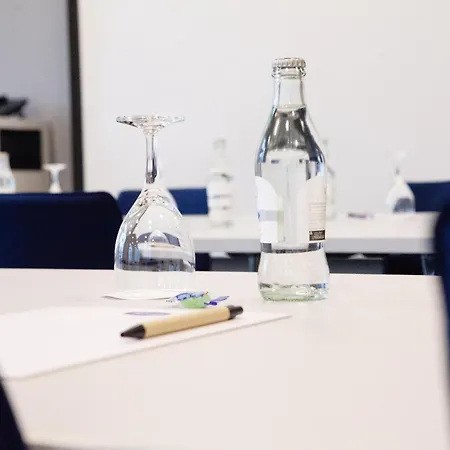 Hotel Hampton By Hilton Stuttgart Airport