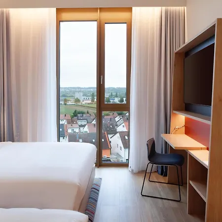 Hotel Hampton By Hilton Stuttgart Airport 3*