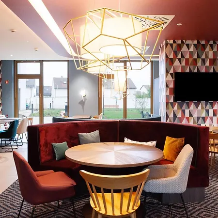 Hotel Hampton By Hilton Stuttgart Airport 3*