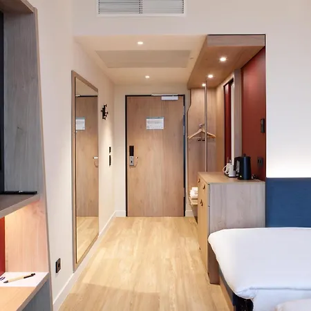 Hampton By Hilton Stuttgart Airport Hotel 3*