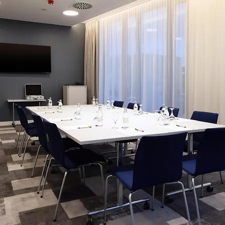 Hotel Hampton By Hilton Stuttgart Airport