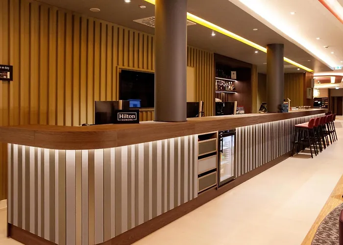 Hotell Hampton By Hilton Stuttgart Airport 3*