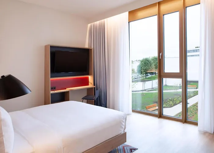 Hampton By Hilton Stuttgart Airport 3*