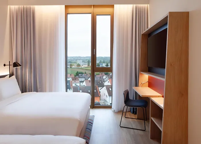 Hotell Hampton By Hilton Stuttgart Airport 3*