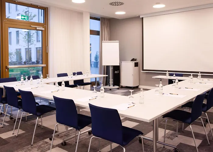 Hampton By Hilton Stuttgart Airport 3*