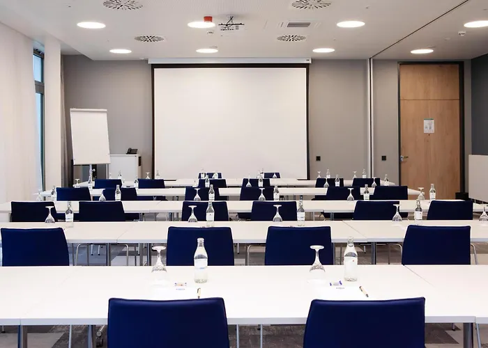 Hampton By Hilton Stuttgart Airport Hotell Filderstadt